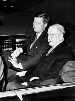 Eamon de Valera was known as a fearless leader and when he was not happy with a small joke made by US President John F. Kennedy in the Dáil Chamber, he let him know about it.