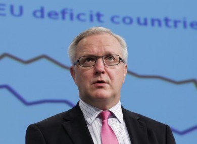 A leaked European Commission report has urged the government not to rule out cuts to public pay levels.