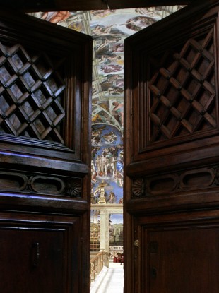 The doors of the Sistine Chapel could close for the conclave before March 15, under changes published by Benedict XVI today.