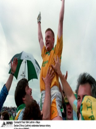 Declan Darcy captaining Leitrim in 1994.
