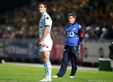 Racing Métro's Jonny Sexton lines up a penalty attempt.
