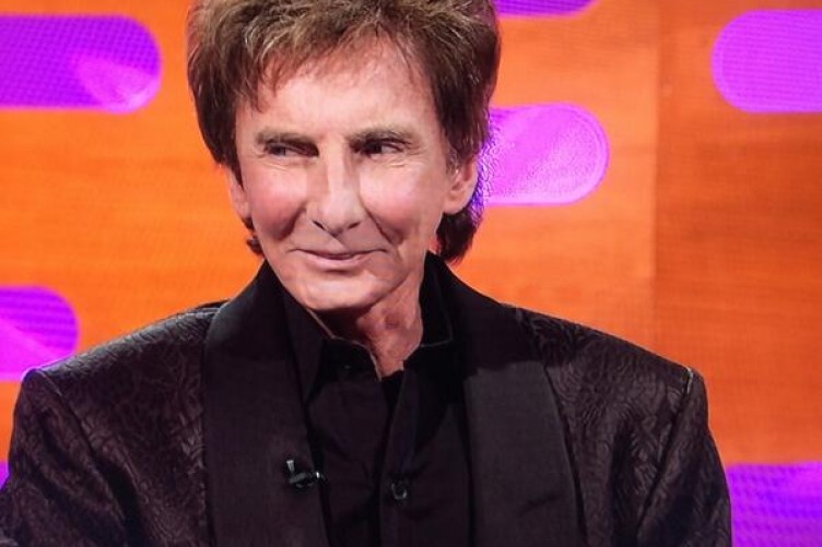 barry manilow was trending last night for all the wrong reasons barrymanilowz 752x501 barry manilow was trending last night for all the wrong reasons