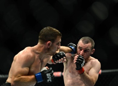 Seery (right) during his win over Phil Harris.