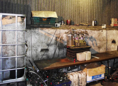Filling and capping machine.