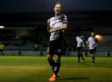 Keith Ward has signed on for another season at Dalymount Park.