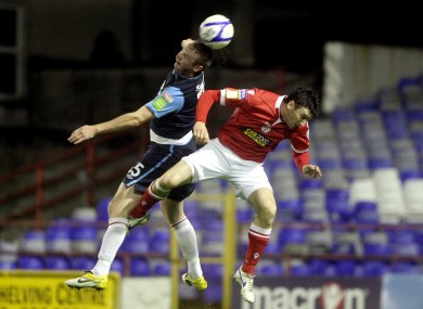 Murphy, right, challenges Kenny Browne of St Patrick's Athletic.