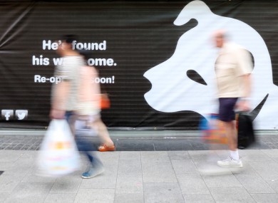 The HMV 'teaser' banner on Henry Street