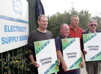 ESB network technicians protesting at the station in Finglas during a strike in 2005.
