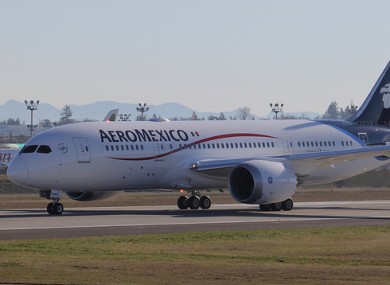 An AeroMexico 787-8 Dreamliner