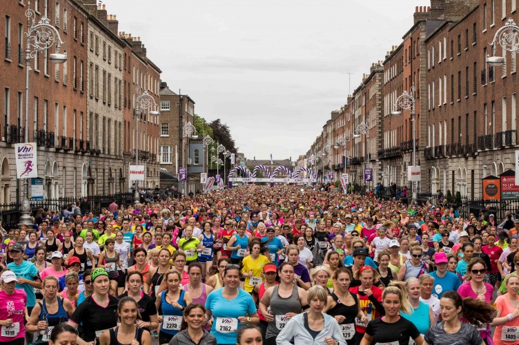 In Pictures Thousands Turn Out For Womens Mini Marathon In Dublin
