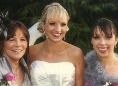 Clodagh Hawe (R) with her sister Jacqueline and mother Mary (L)
