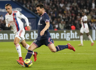 Messi prepares to shoot for PSG.