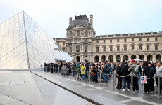 France intensifies hunt for Louvre raiders