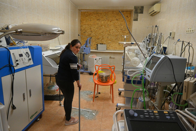 Russian strikes kill four people in Ukraine and causes damage to maternity hospital