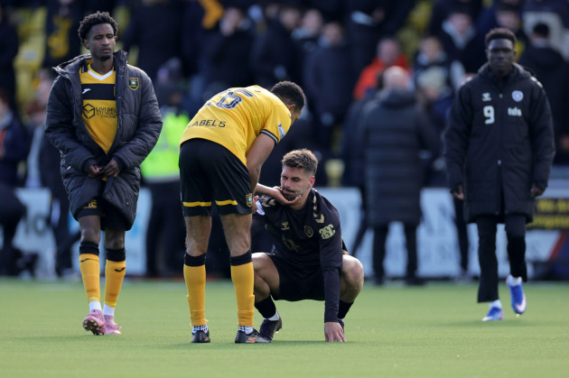 Hearts slip up in Scottish title race 