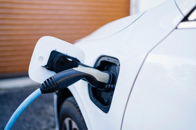 Searches for electric vehicles on DoneDeal Cars more than double since Iran war