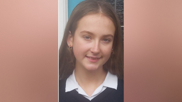 Gardaí searching for missing schoolgirl (15) believed to have flown to France
