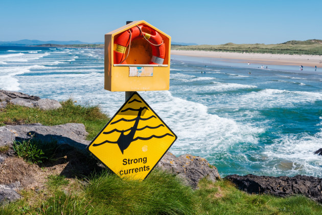 Calls to extend lifeguarding season to May as temperatures soar to high 20s 