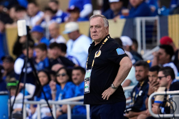 Dick Advocaat returns as Curacao coach for World Cup