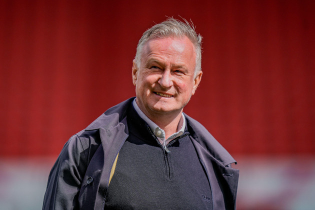 Michael O'Neill signs contract extension to remain Northern Ireland manager until 2032