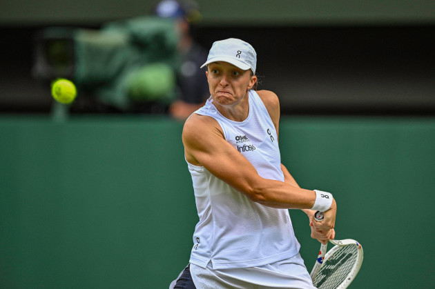Swiatek, Rybakina survive scares at Wimbledon