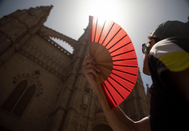 Heading on your holidays? Here is how the heatwave is impacting Ireland's holiday hotspots