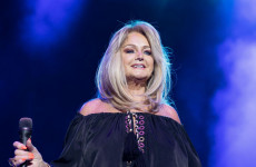 Bonnie Tyler, famed for “Total Eclipse of the Heart,” dies at 75