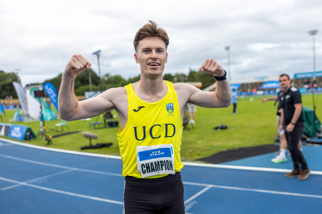 Cian McPhillips wins national 800m title as Sophie O'Sullivan breaks mother Sonia's record