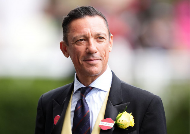 Jockey Frankie Dettori injured in car accident