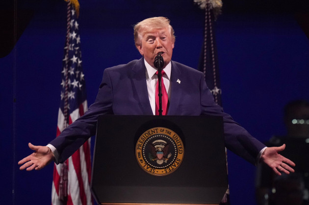 Rain, lightning and chaos open Trump's headline 4 July event