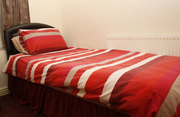 Increase in number of adults and children in emergency accommodation, but below record high 
