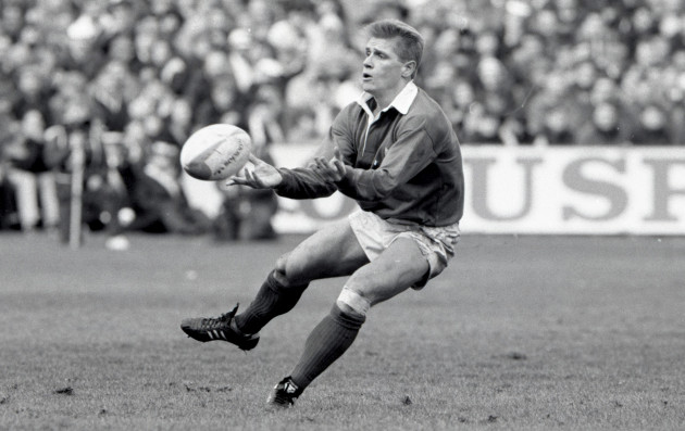 'It's a really sad time' - former Ireland international Brian Smith dies aged 59