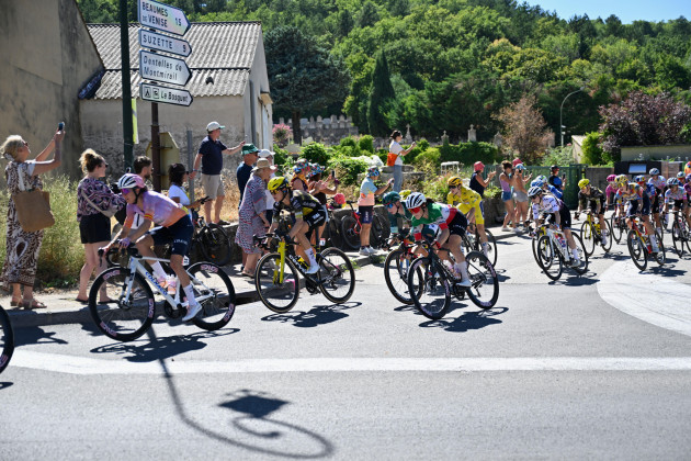 Niewiadoma Phinney seizes Tour de France lead after thrilling Ventoux stage